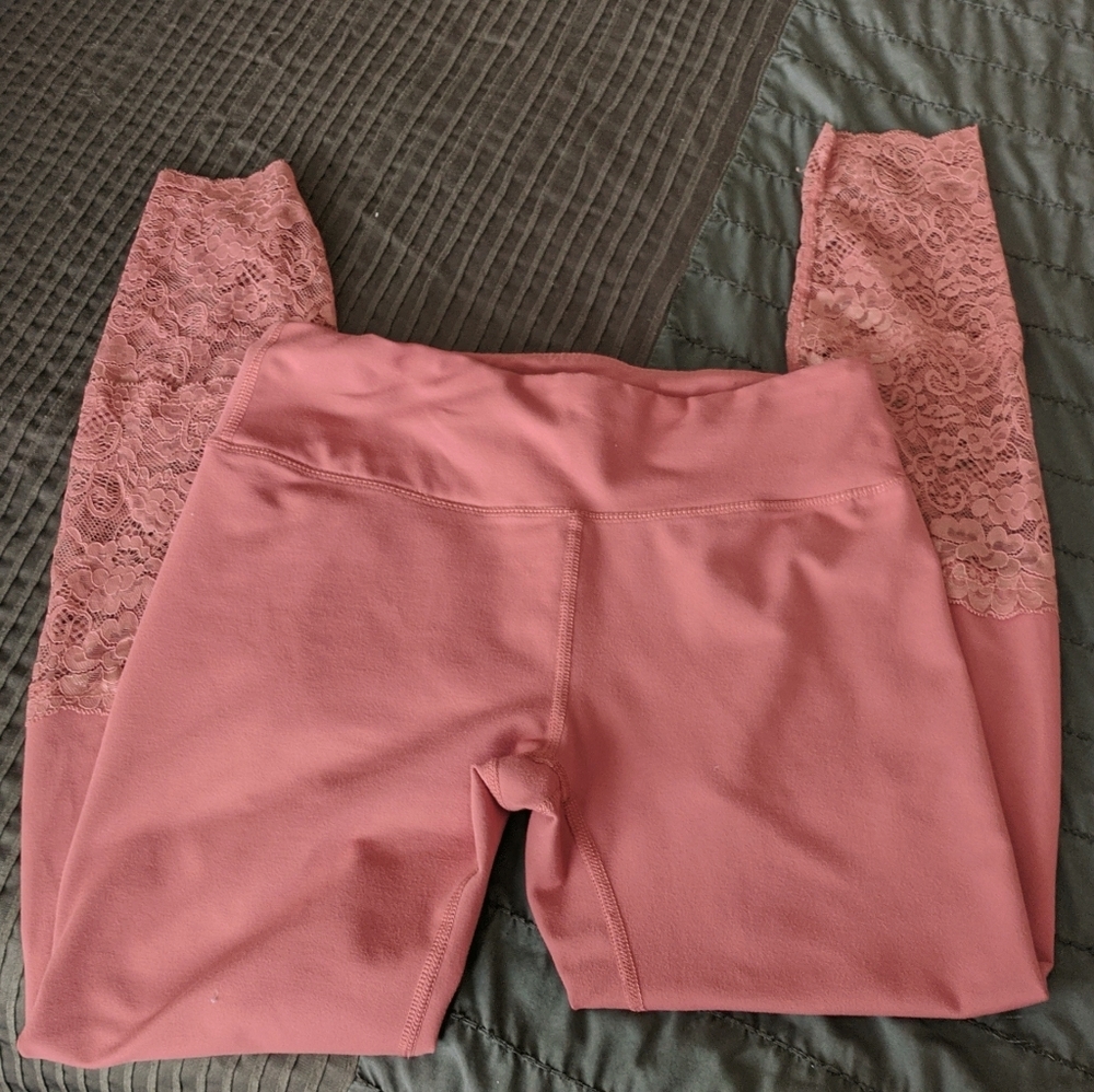 Fabletics Rose lace bottom leggings